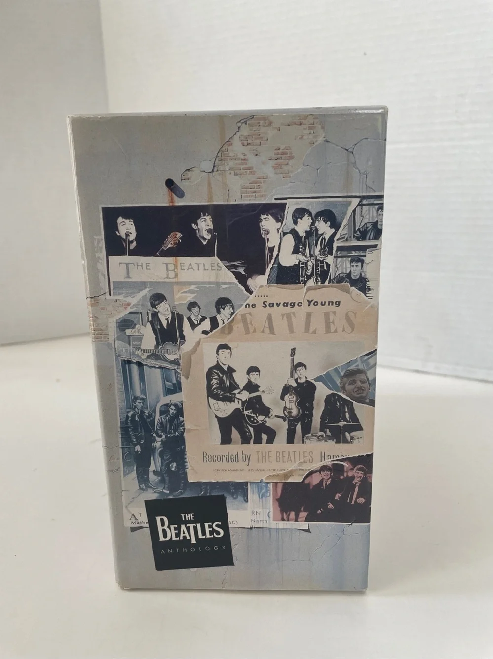 VTG Beatles Anthology VHS Box Set 8 Tapes 1996 USA Apple & Capitol Records